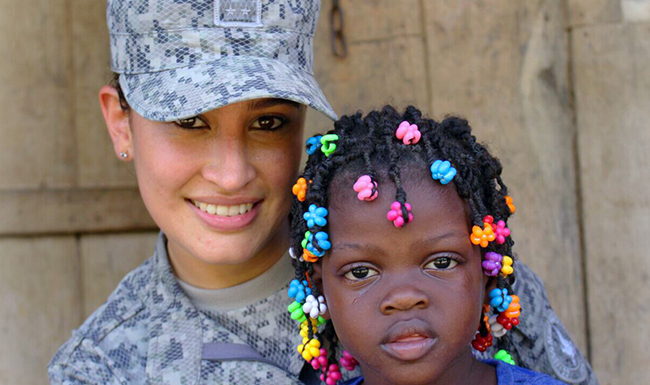 Fuerzas Militares celebraron el día Nacional de los Derechos Humanos