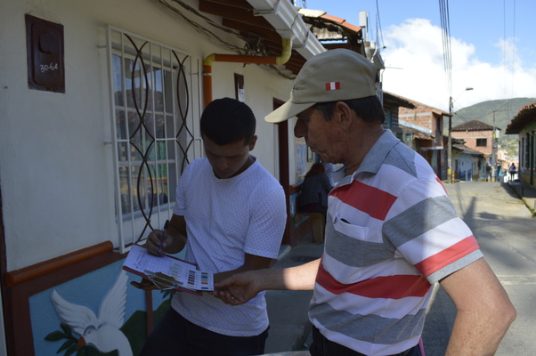 «Antioquia Pinta en grande» lleva color a Guatapé por segunda vez