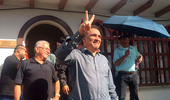 Alcalde de El Peñol se reintegra al cargo