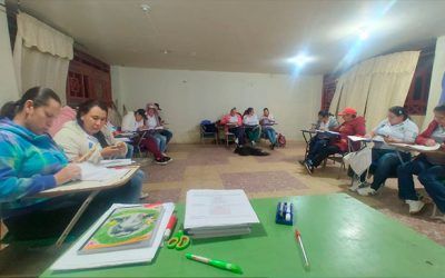 Mujeres de El Peñol volvieron a la academia